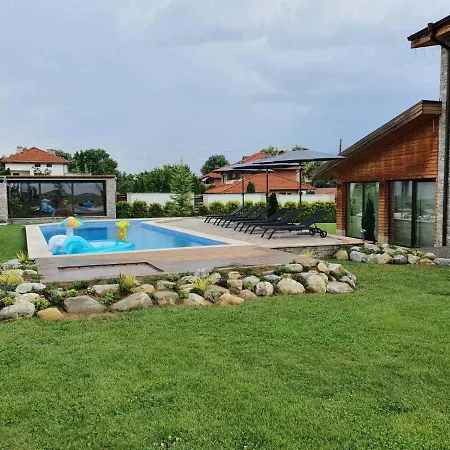 Antik Villa