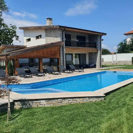 Antik Villa Garmen